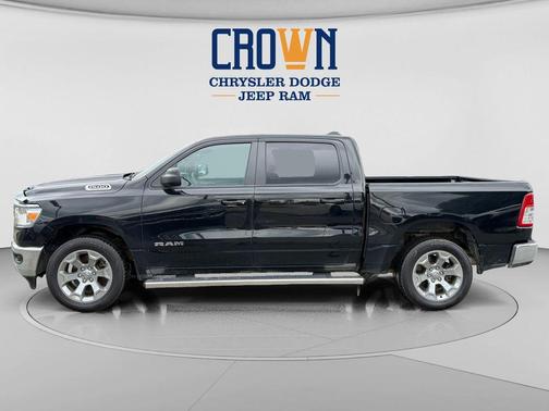 Diamond Black Crystal Pearlcoat 2022 RAM 1500 Big Horn/Lone Star