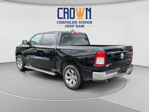 Diamond Black Crystal Pearlcoat 2022 RAM 1500 Big Horn/Lone Star