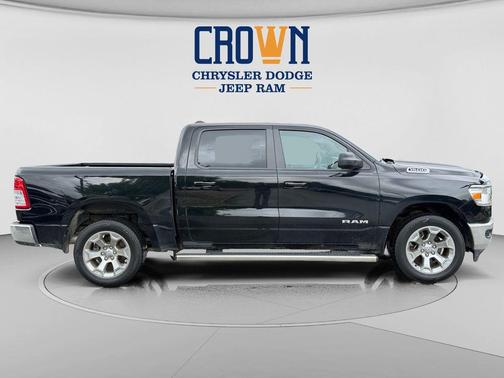 Diamond Black Crystal Pearlcoat 2022 RAM 1500 Big Horn/Lone Star