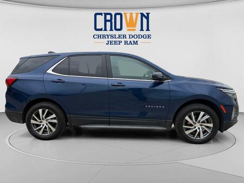 Blue Glow Metallic 2023 Chevrolet Equinox 1LT