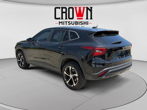 Mosaic Black Metallic 2024 Chevrolet Trax FWD 1RS