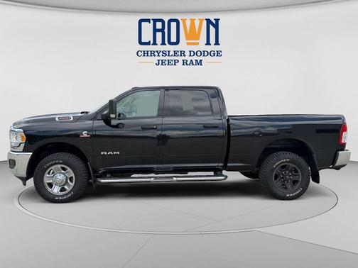 Diamond Black Crystal Pearlcoat 2019 RAM 3500 Tradesman Crew Cab 4x4 6'4' Box