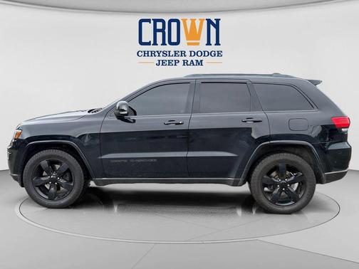 Diamond Black Crystal Pearlcoat 2018 Jeep Grand Cherokee Sterling Edition