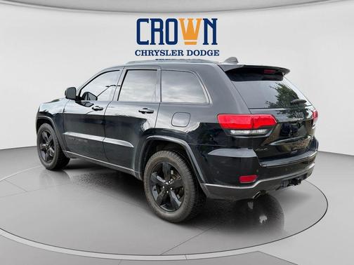 Diamond Black Crystal Pearlcoat 2018 Jeep Grand Cherokee Sterling Edition