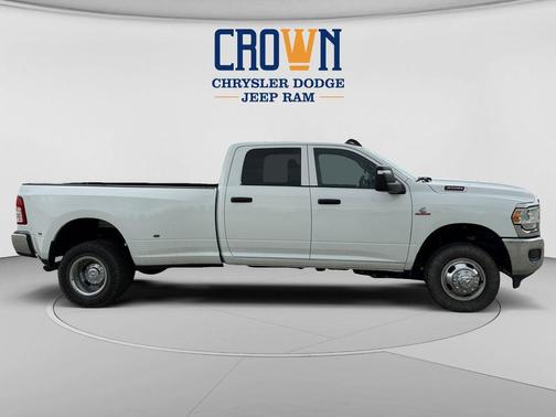 Bright White Clearcoat 2023 RAM 3500 Tradesman Crew Cab 4x4 8' Box