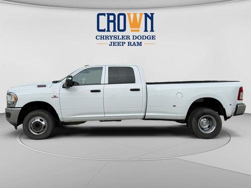 Bright White Clearcoat 2023 RAM 3500 Tradesman Crew Cab 4x4 8' Box