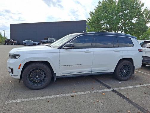 2022 Jeep Grand Cherokee L Summit