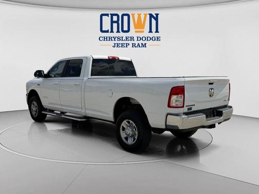 Bright White Clearcoat 2021 RAM 2500 Big Horn Crew Cab 4x4 8' Box