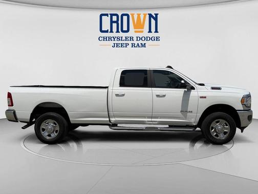 Bright White Clearcoat 2021 RAM 2500 Big Horn Crew Cab 4x4 8' Box