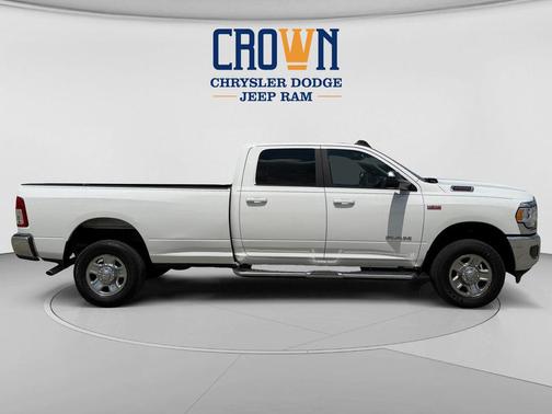 Bright White Clearcoat 2021 RAM 2500 Big Horn Crew Cab 4x4 8' Box