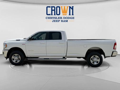 Bright White Clearcoat 2021 RAM 2500 Big Horn Crew Cab 4x4 8' Box