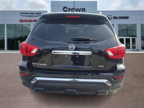 2018 Nissan Pathfinder S