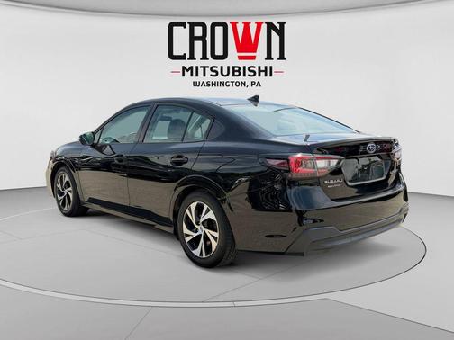 Crystal Black Silica 2023 Subaru Legacy Premium