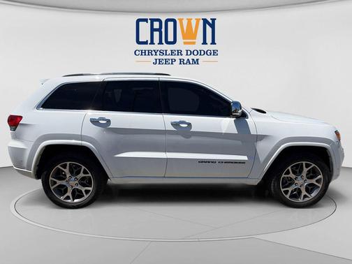 Bright White Clearcoat 2021 Jeep Grand Cherokee Overland