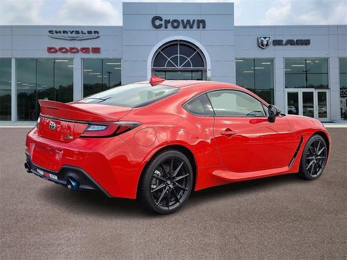 2024 Toyota GR86 Premium