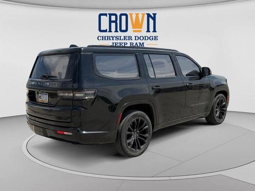 Diamond Black Crystal Pearlcoat 2023 Jeep Grand Wagoneer Obsidian 4x4