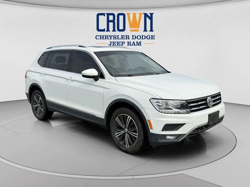 Pure White 2018 Volkswagen Tiguan 2.0T SEL