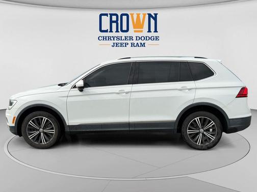 Pure White 2018 Volkswagen Tiguan 2.0T SEL