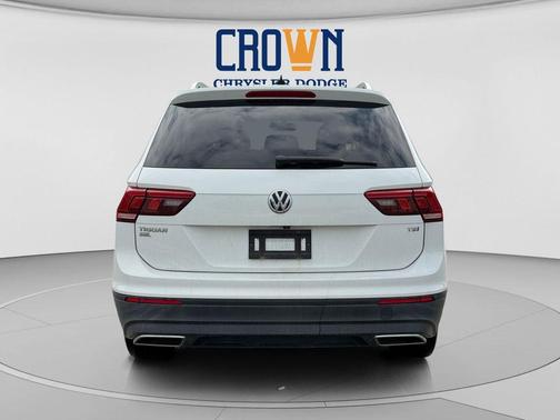 Pure White 2018 Volkswagen Tiguan 2.0T SEL