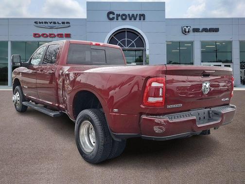 2024 RAM 3500 Laramie Crew Cab 4x4 8' Box