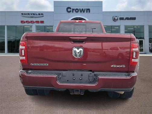 2024 RAM 3500 Laramie Crew Cab 4x4 8' Box