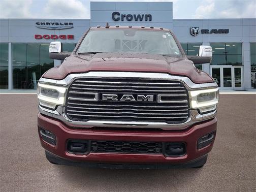 2024 RAM 3500 Laramie Crew Cab 4x4 8' Box