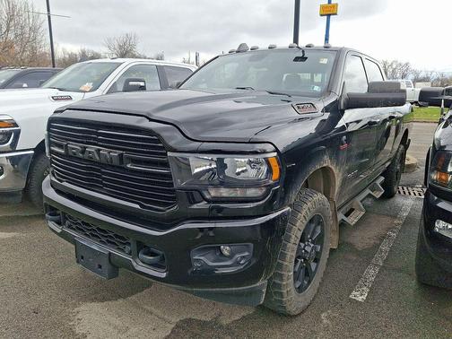 Diamond Black Crystal Pearlcoat 2019 RAM 3500 Big Horn Crew Cab 4x4 6'4' Box