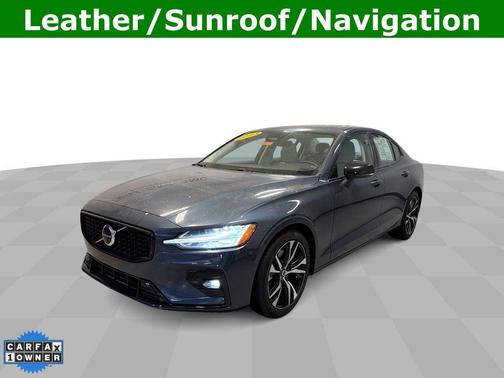 2023 Volvo S60 B5 Core Dark Theme