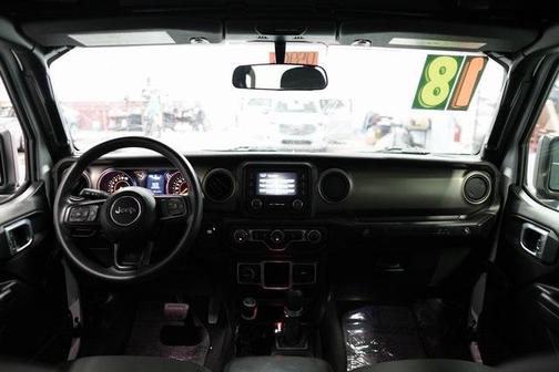 Photo 3 of 26 of 2018 Jeep Wrangler Unlimited Sport