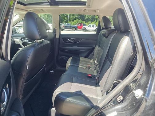 2020 Nissan Rogue SL