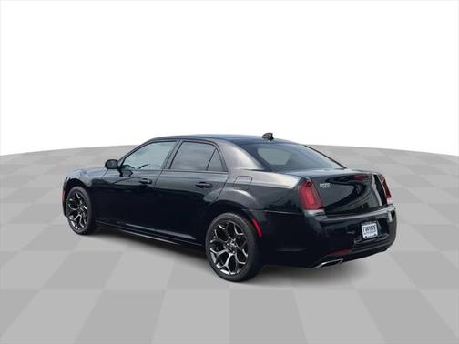 2021 Chrysler 300 Touring