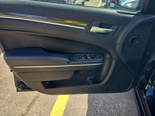 2021 Chrysler 300 Touring