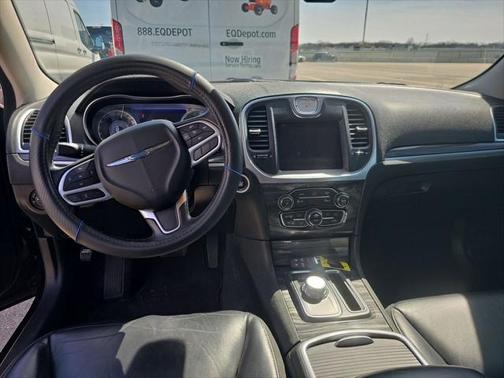 2021 Chrysler 300 Touring