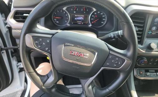 2022 GMC Acadia AWD AT4
