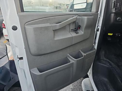 2023 GMC Savana 2500 Work Van