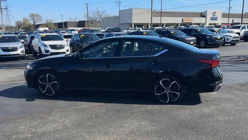 Black 2025 Nissan Altima SR FWD