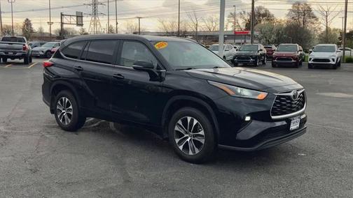 2023 Toyota Highlander L