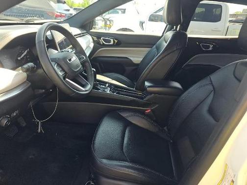 White 2025 Jeep Compass Limited