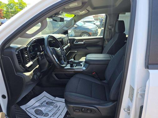 White 2023 Chevrolet Silverado 1500 LT