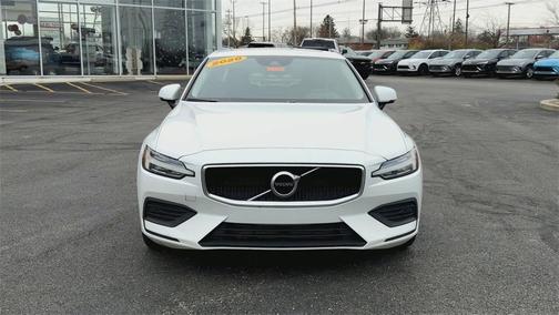 2020 Volvo S60 T6 Momentum