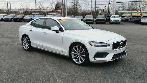 2020 Volvo S60 T6 Momentum