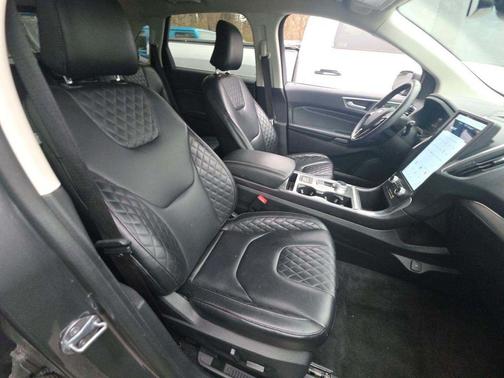 Gray 2024 Ford Edge Titanium