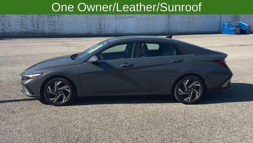 2025 Hyundai ELANTRA Limited