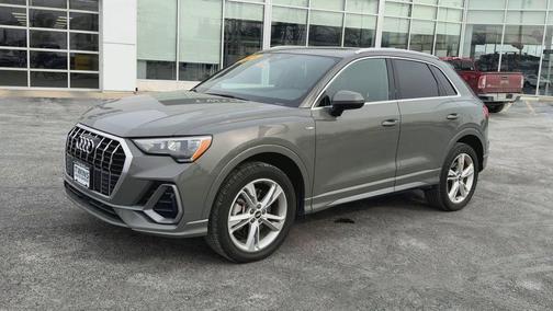 2021 Audi Q3 45 S line Premium