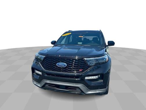 Black 2020 Ford Explorer ST