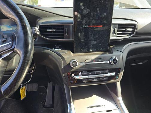 Black 2020 Ford Explorer ST