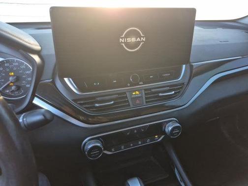 2024 Nissan Altima SR VC-Turbo FWD