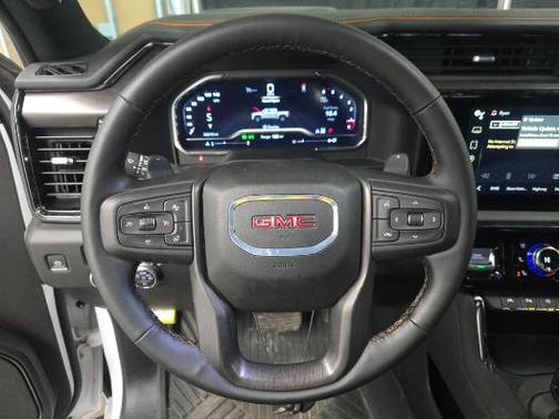 White 2024 GMC Sierra 1500 AT4