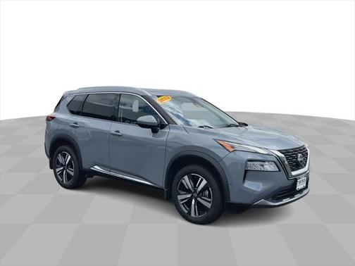 2022 Nissan Rogue SL
