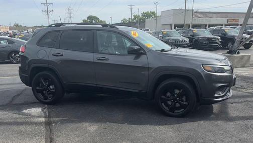 Gray 2022 Jeep Cherokee Latitude Lux